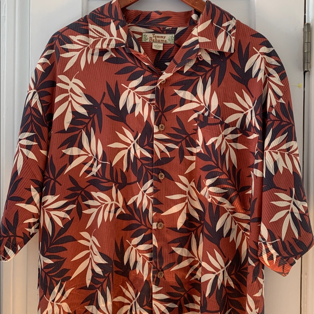 Tommy Bahama Tropical Leaf Print Button-Up Short Sleeve Shirt Men Size L - Picture 2 of 8